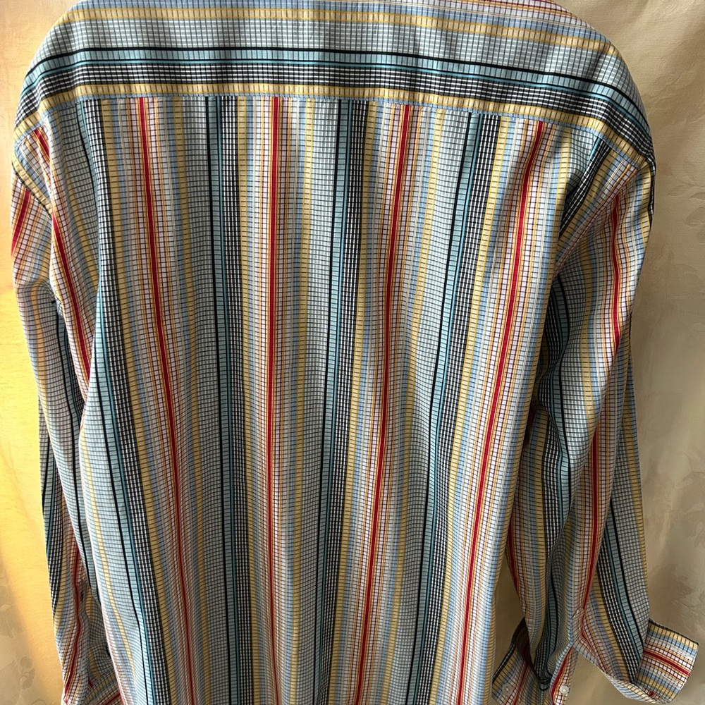 Robert Graham size 2XL 100% cotton
Long sleeves with contrasting button cuffs - Picture 2 of 9